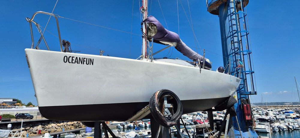 Veleiro Jeanneau One Design 24 – Equipado e Pronto a Navegar!