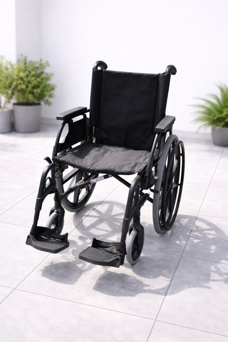 Cadeira de Rodas Breezy – Leve, Confortável e Fácil de Transportar