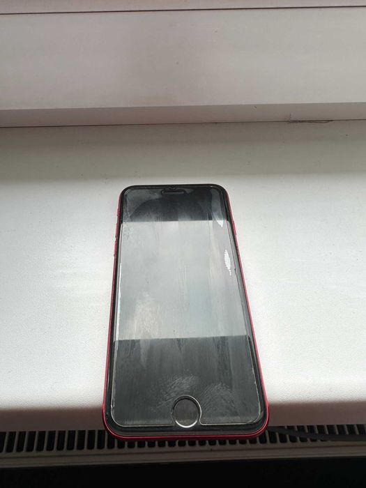 iPhone SE z salonu Apple