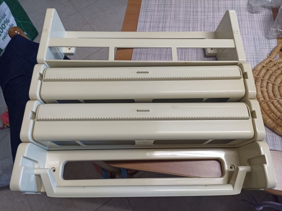 Roll Holders for the Kitchen444994612343623682