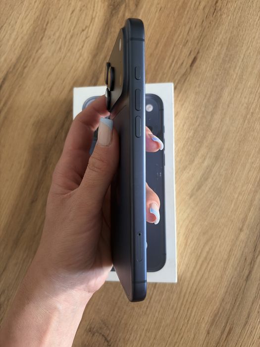 Sprzedam uzywanego Iphone 17 Pro Max Niebieski