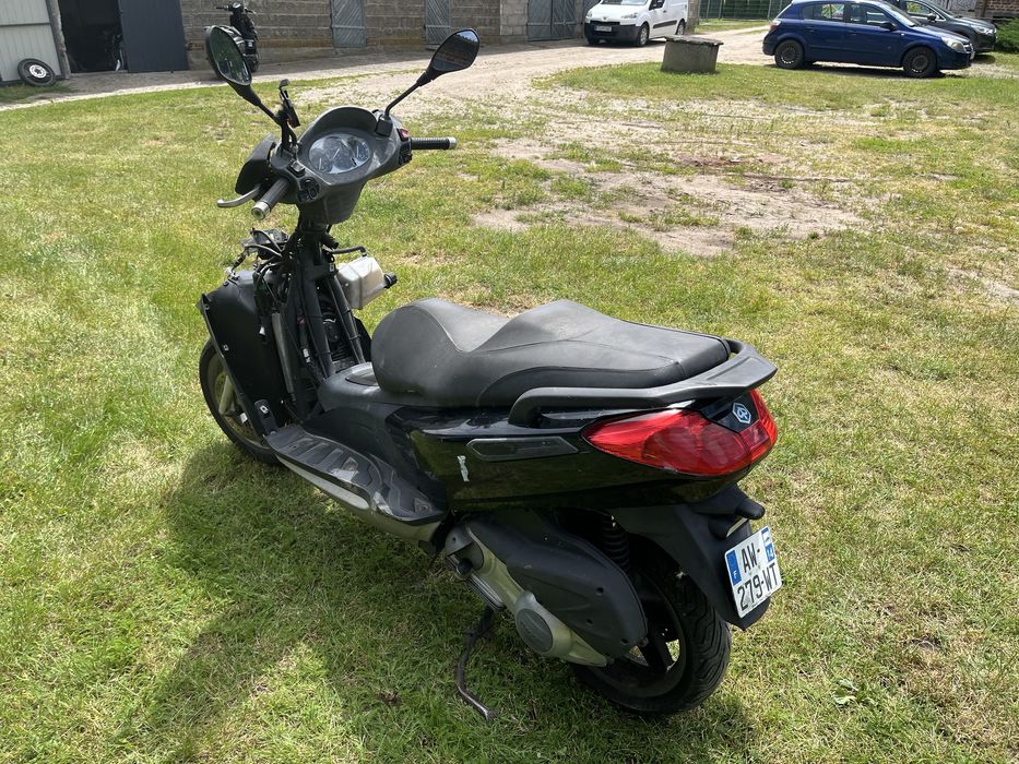 Piaggio X7 125 na części silnik gaźnik lagi osłony wydech koło