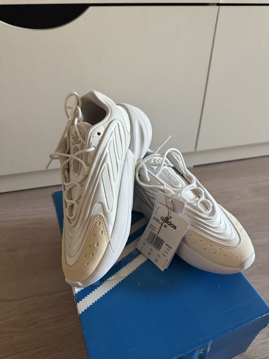 Кроссовки adidas новые