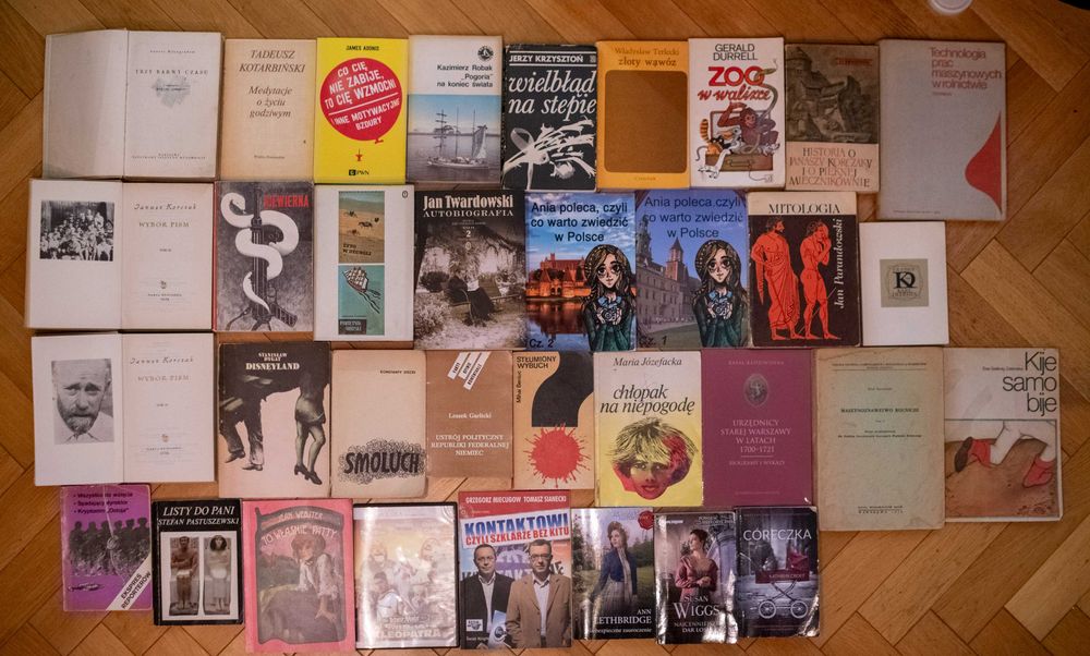 Zestaw 33 książek: Twardowski, Korczak, Mitologia, Durrell DVD gratis