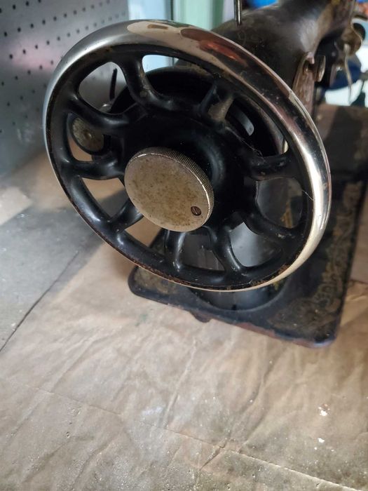 Maquina de Costura Singer Antiga
