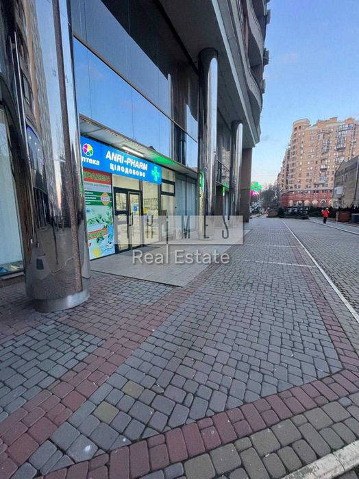 Продаж фасадного приміщення, вул. Жилянська, ЖК Diplomat Hall