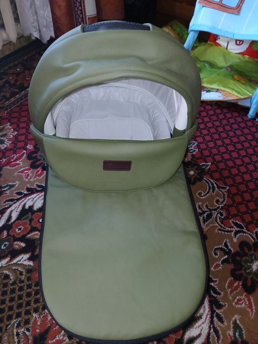 Продам каляску 2 в 1