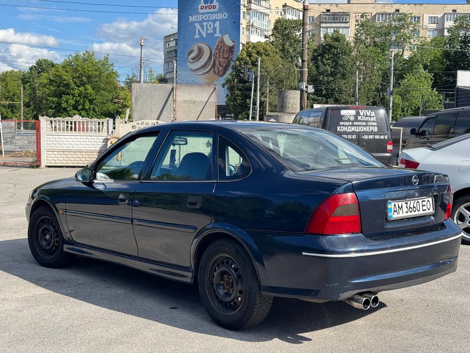 Продам Опель Vectra b 2000
