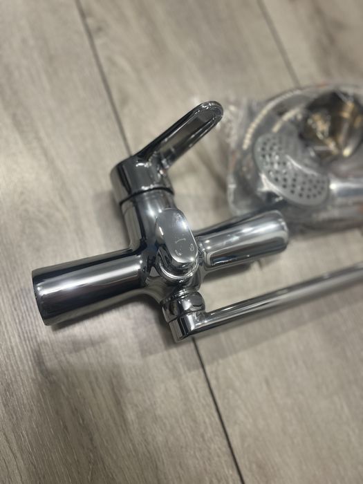 Змішувач для ванни Kroner Elbe — НОВИЙ!