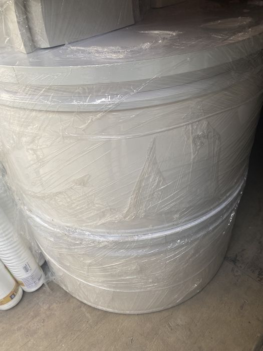 Подіум для весільного салону чи магазину одягу