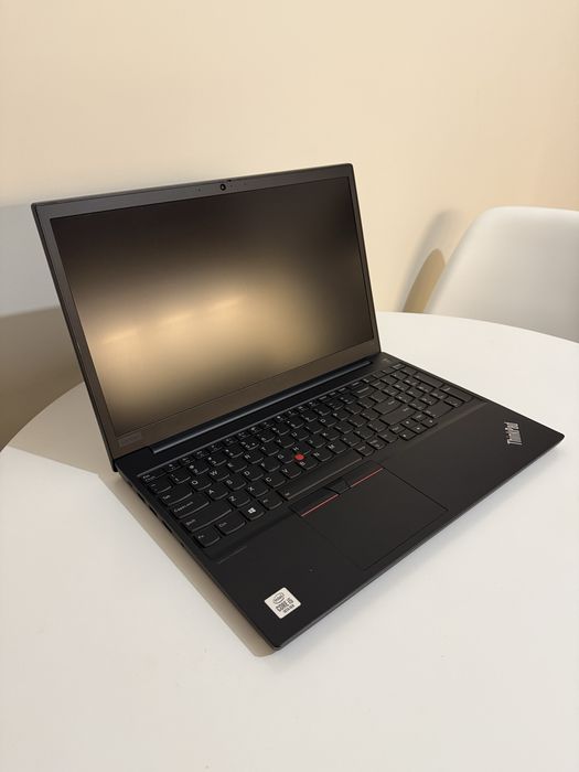 Laptop Lenovo ThinkPad E15 i5-10gen/8GB/256GB/Win11Pro