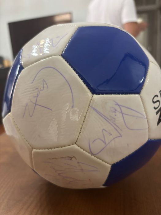 Bola assinada pelo plantel do Porto 2009/2010