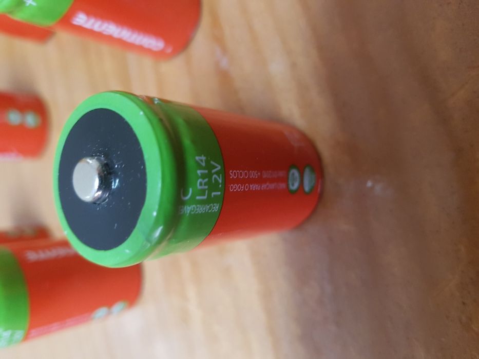 6 Rechargeable Batteries64552768860035121