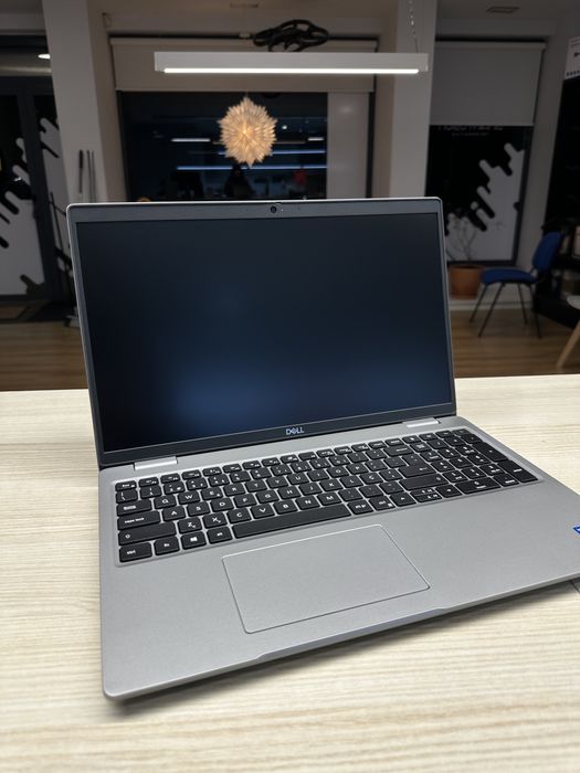 Dell Latitude 3550 - i7 (13ª Geração)