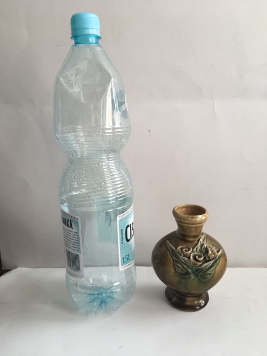 Maly flakonik w różyczki PRL