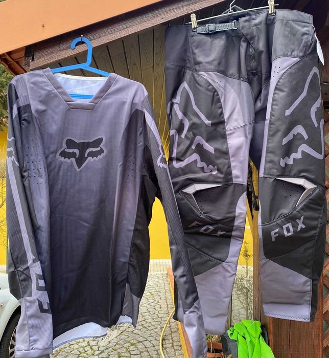 Equipamentos motocross e enduro novos, oferta de portes