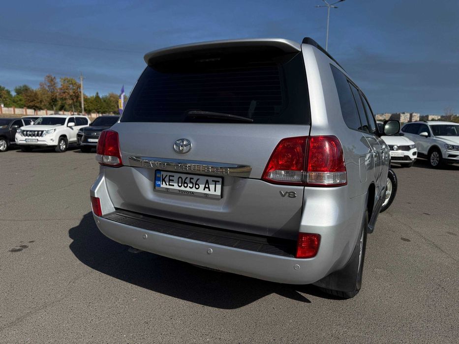 Avtoreal Toyota Land Cruiser 200 Дизель 4.5