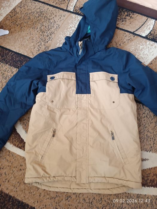 Курточка 152см в ідеальному стані