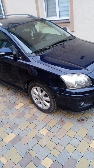 Toyota Avensis T25