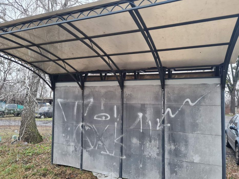Киоск кофе кава с крытой площадкой