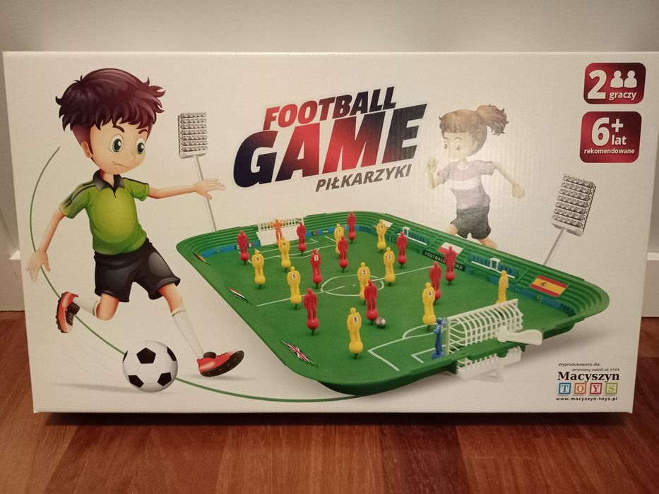 Piłkarzyki plastikowe na sprężynkach.