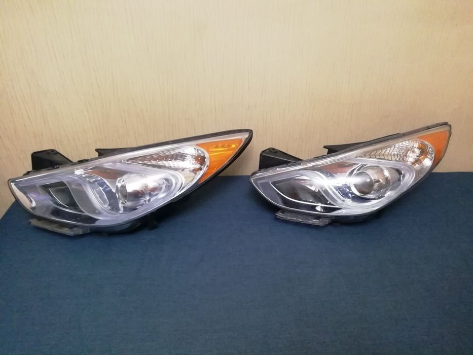 Фара левая правая Hyundai Sonata Hybrid 11-15 оригинал