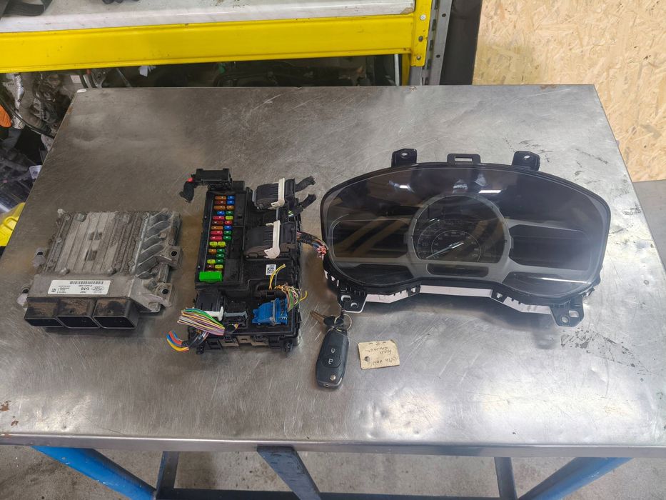 Zestaw Startowy Ecu Ford Ranger 3.2 Eb3G12A650Le