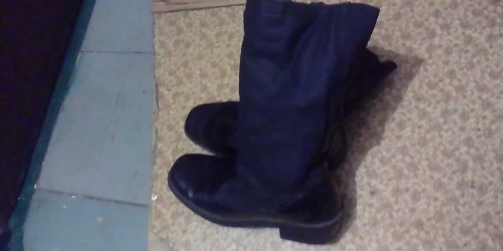 Дівочі чорні чоботи до колін на змійці 39-41