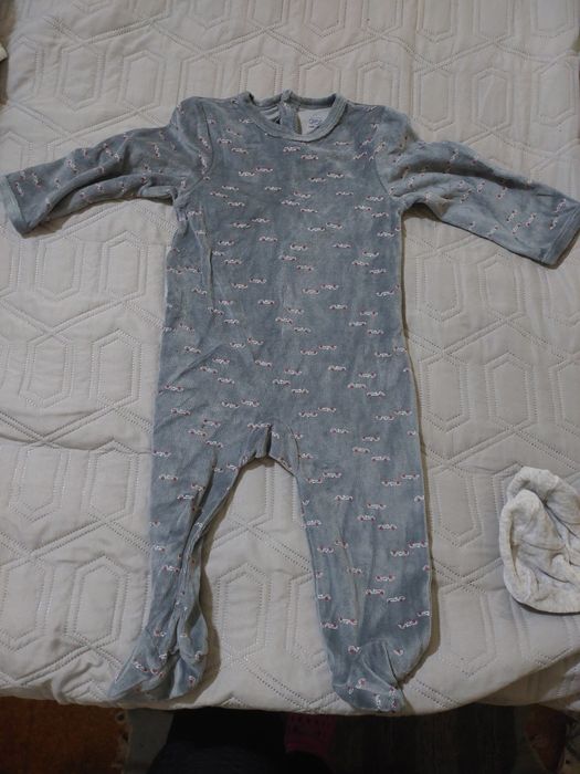 2 babygrows polares novos 18 meses