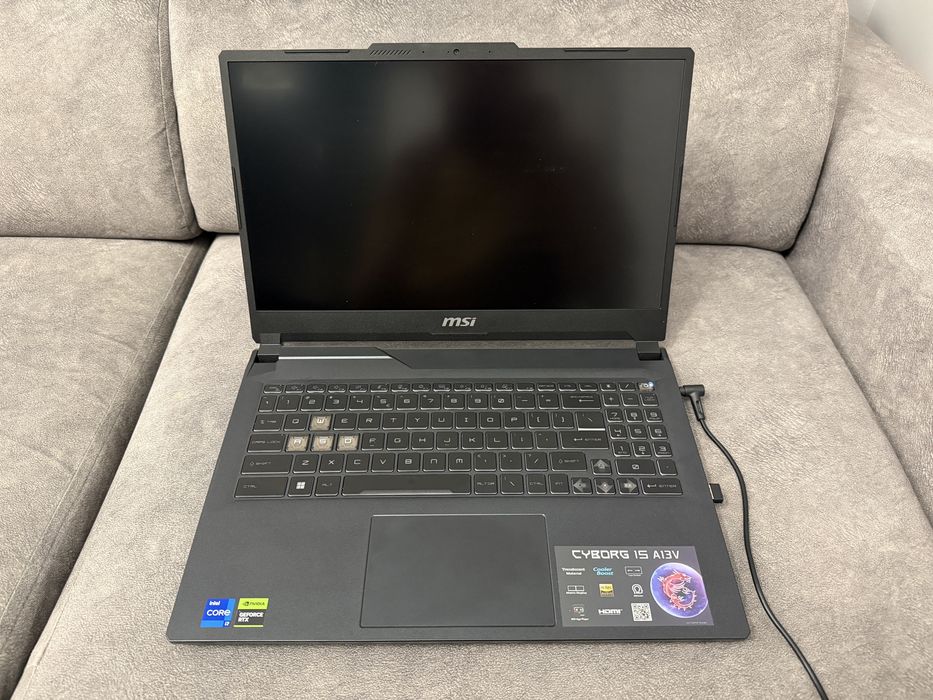 Okazja Laptop MSI Cyborg Gwarancja rtx4050 32gb i7-13620h SSD1024
