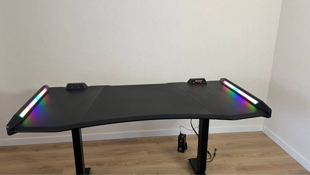 Ігровий стіл Cougar Mars RGB для пк стол великий кугар марс