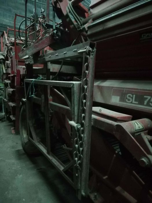 Máquina de arrancar batatas