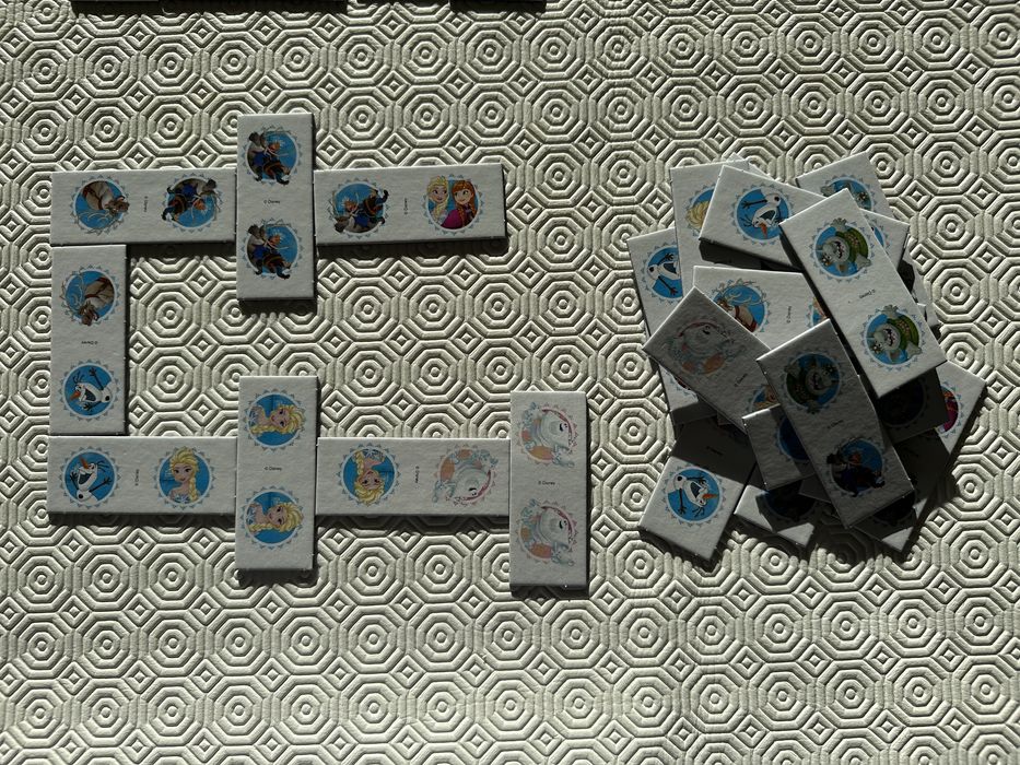 Frozen - jogos 4 em 1 / dominó / puzzles