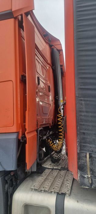 Mercedes Benz  Actros 1845