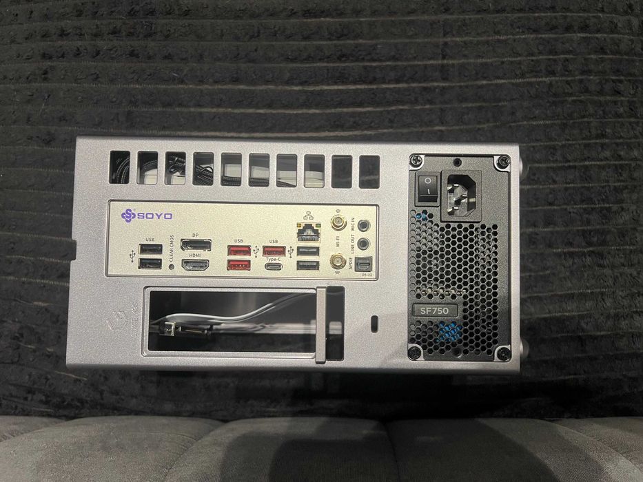 Zestaw mini PC SFX
