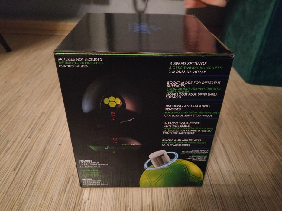 EPEE SOCCERBOT Inteligentny robot do gry w piłkę nożną z dziećmi nowy!