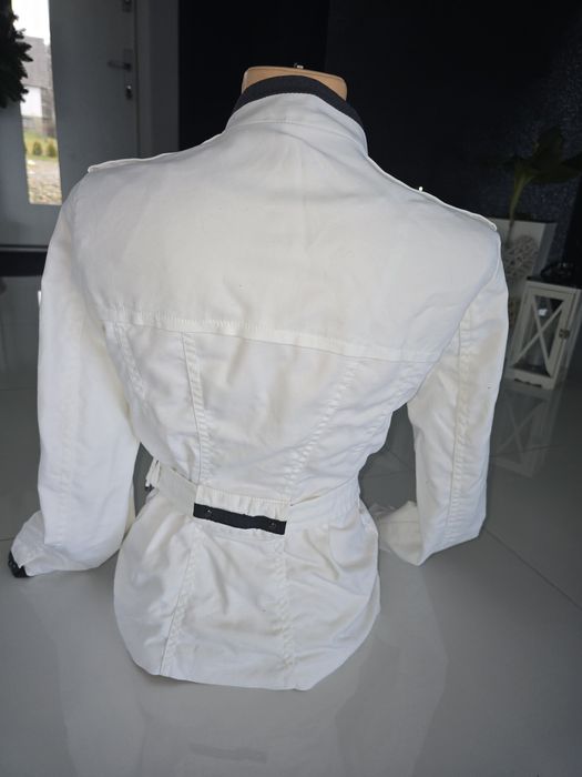 Kurtka biała na zamek wygodna elegancka Zara S