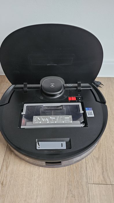 Ecovacs Deebot OZMO T8