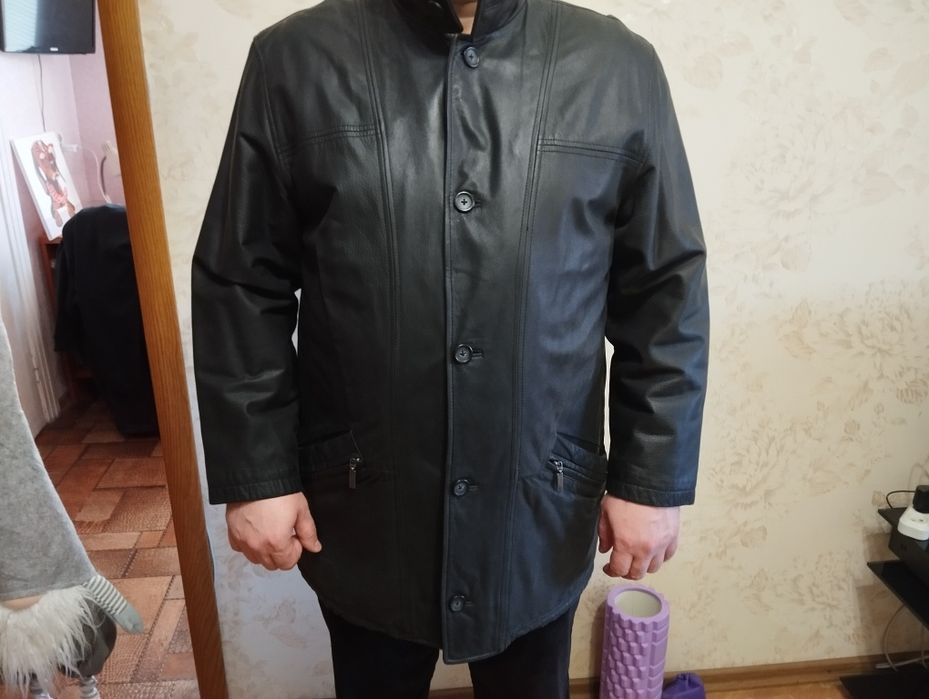 Продам кожаную мужскую куртку