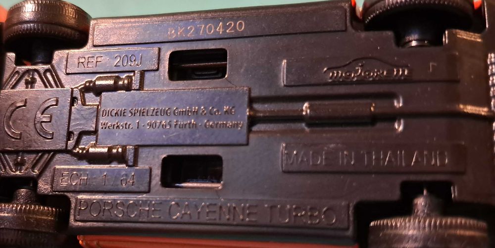 Autko, resorak Majorette Porsche Cayene Turbo