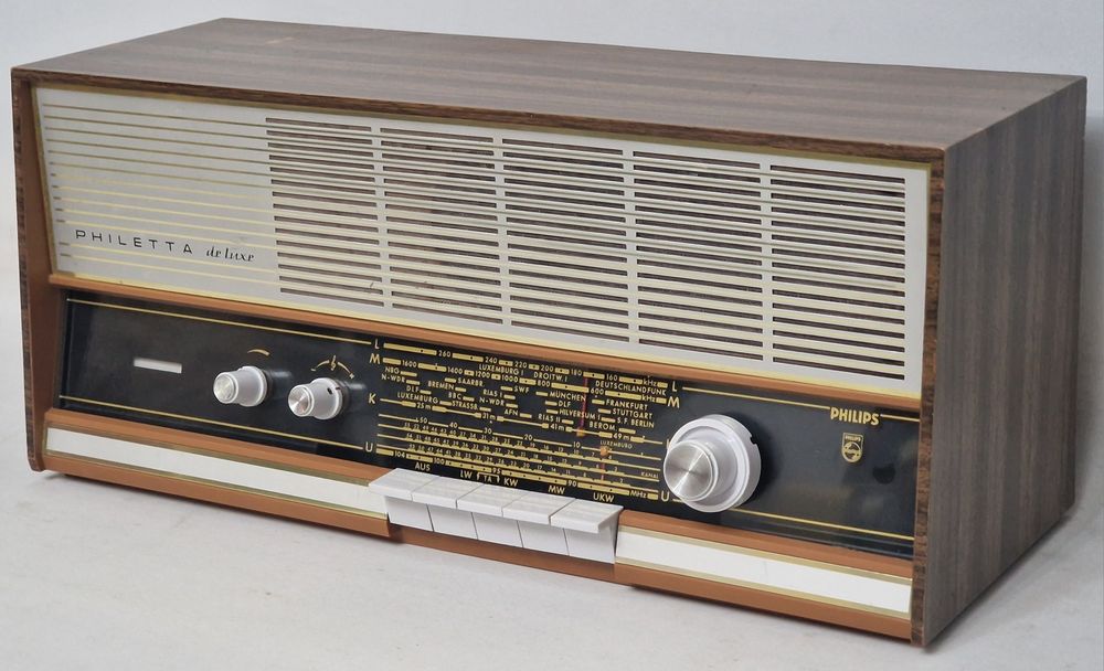 Rádio antigo reparado Philips