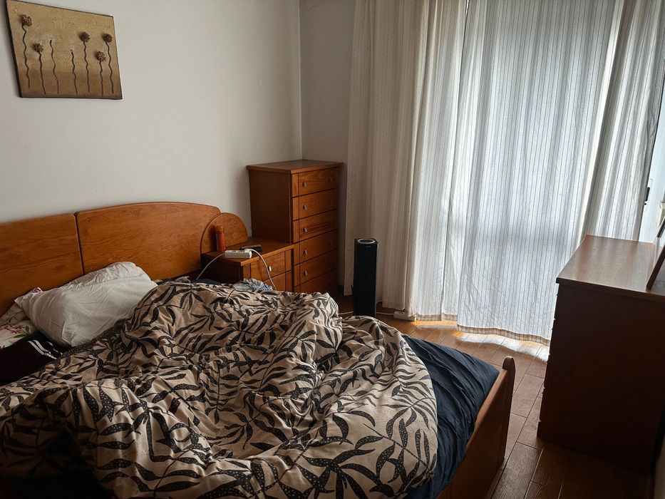 Quarto disponível para arrendar na Damaia, Amadora