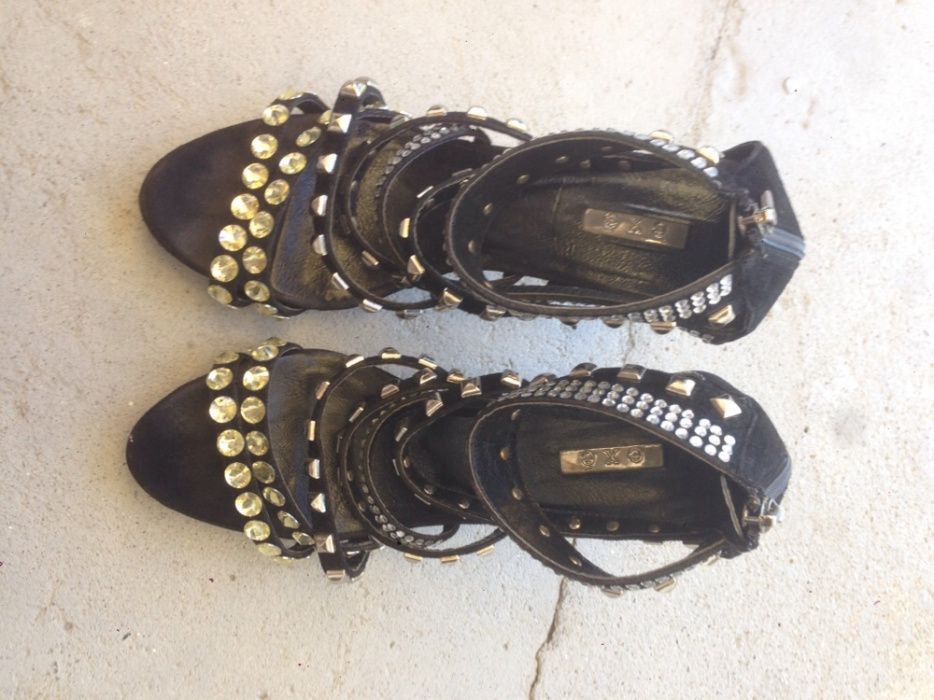 Vendo sandálias exé 38 em bom estado