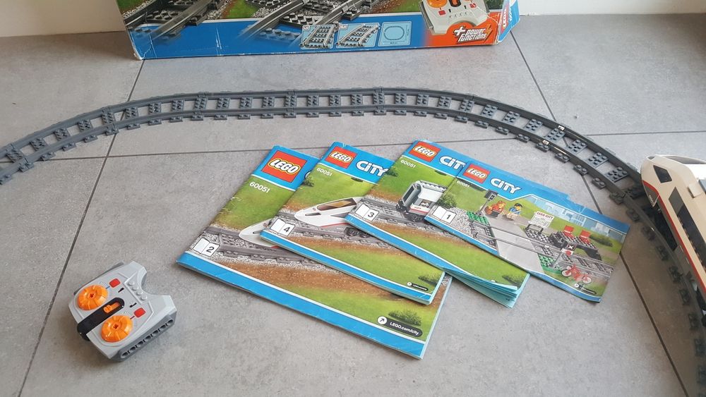 Lego City 60051 Pociąg pasażerski