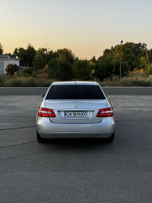 Mercedes-Benz E-Class 2010 VIN WDD2120021A339980 фото оголошення 5 з 8