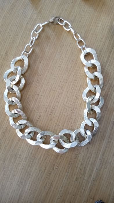 Pulseiras, brincos....Bijuteria