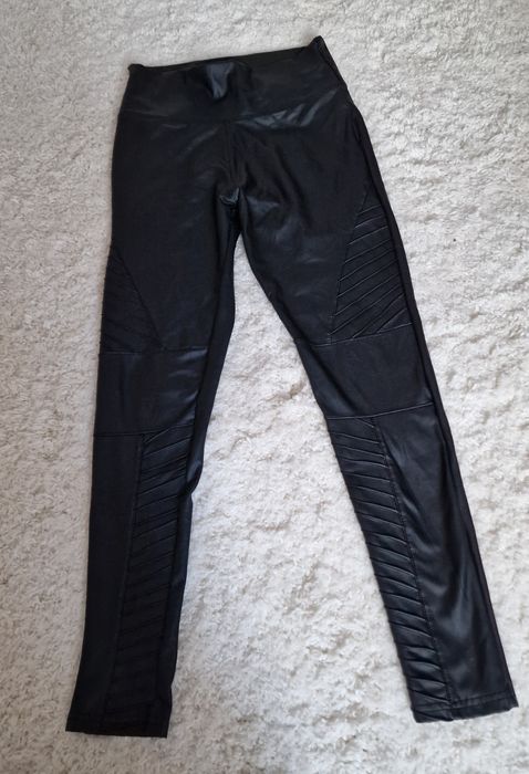 Legginsy eco-skórka,czarne"verso".