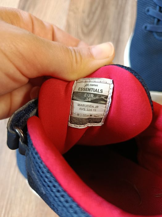Sprzedam buty sportowe marters rozmiar 34