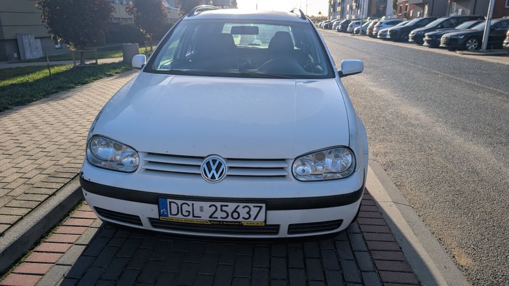 Sprzedam Tanio Sprawnego VW Golfa 4 kombi