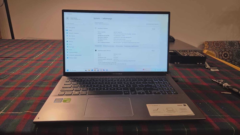 Laptop Asus VivoBook 15 I5-8265U 12GB RAM/500GB GeForce MX250 Zasilacz